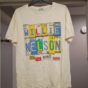Daydreamer Willie Nelson Cream Cotton T-Shirt Size Medium New Callout